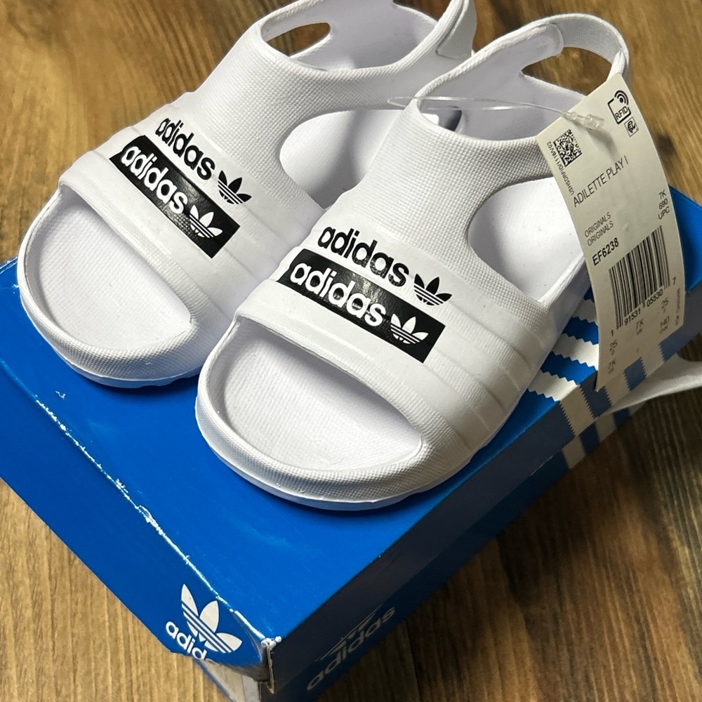 Adidas Kids size 7K  White Slide Sandals